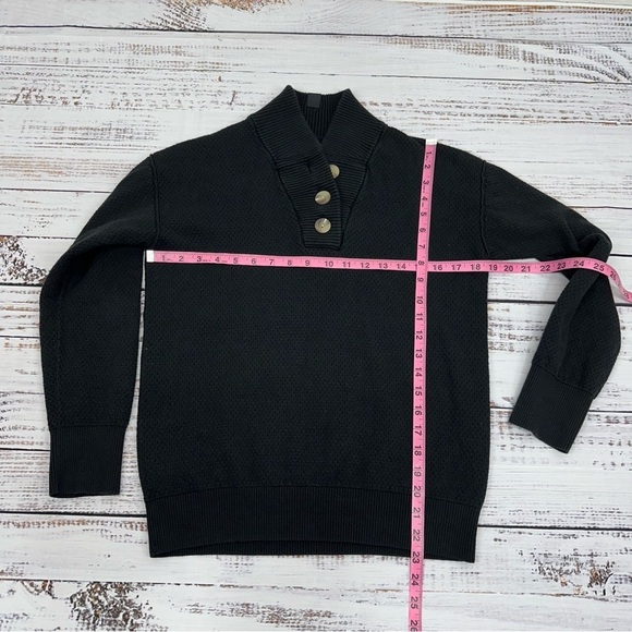 Tommy John Size Medium Black Loungewear Henley Sweater - Picture 11 of 13